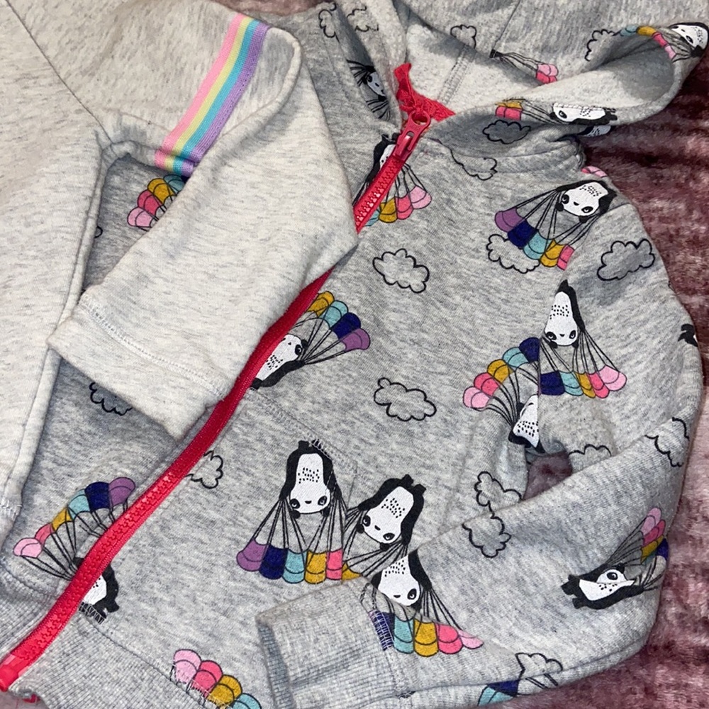 One Hoodie & Crewneck. - Picture 3 of 3